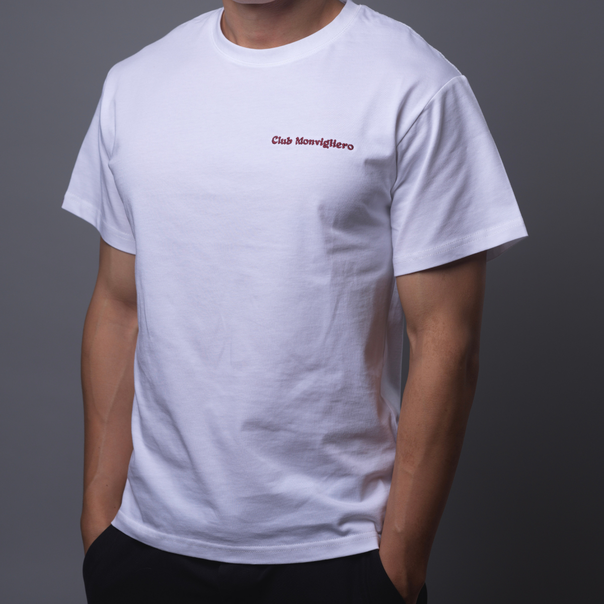 [Pre-Order] Personalized White Cotton T-Shirt with Wine-Themed Embroidery Design